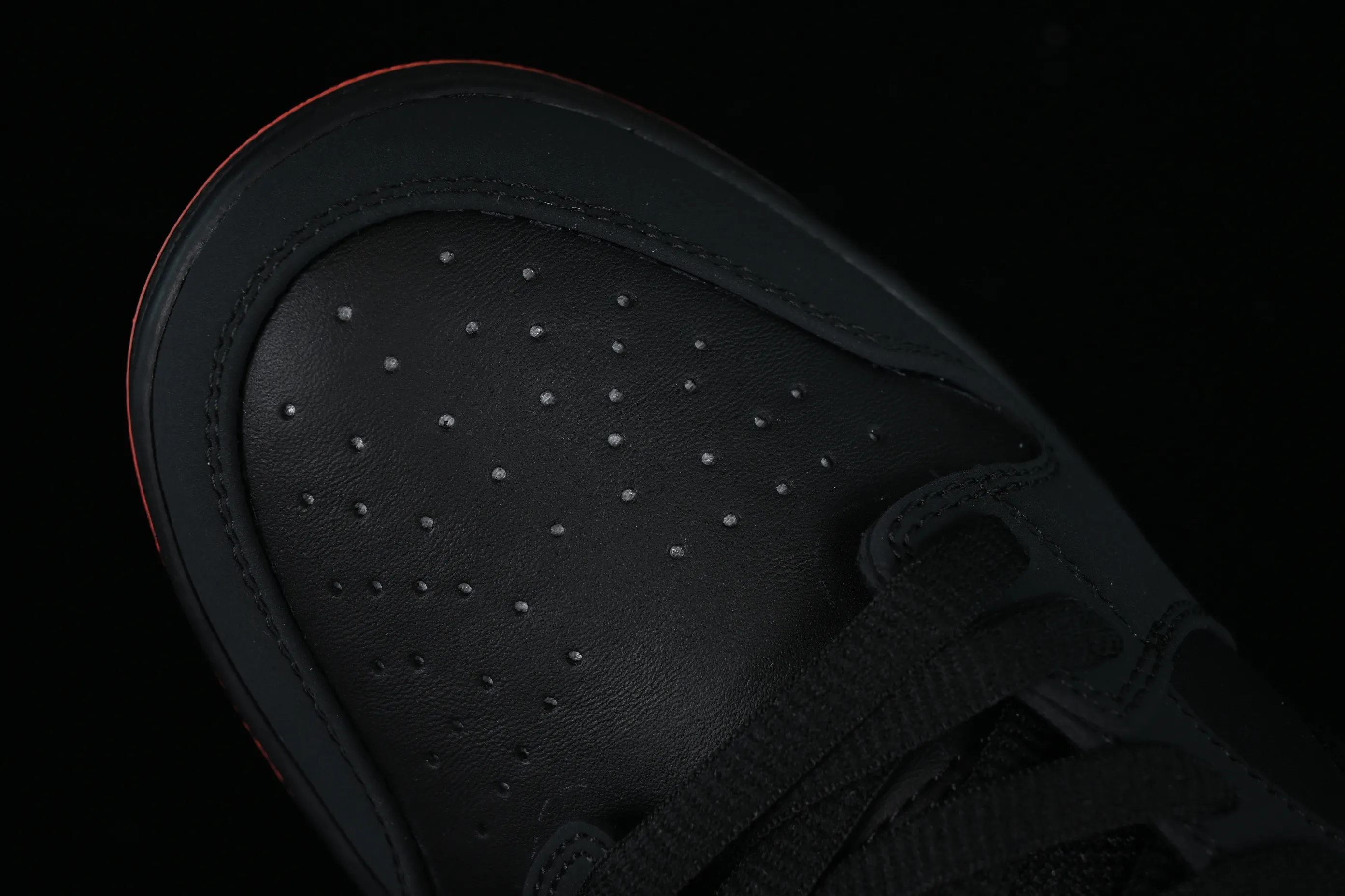 All categories Nk SB Dunk Series Nk SB Dunk Low Low-top sneakers K version Black Pigeon x Nk SB Dunk low Trd QS Black Pigeon Retro low-top versatile casual sports skateboard shoes 883232-008